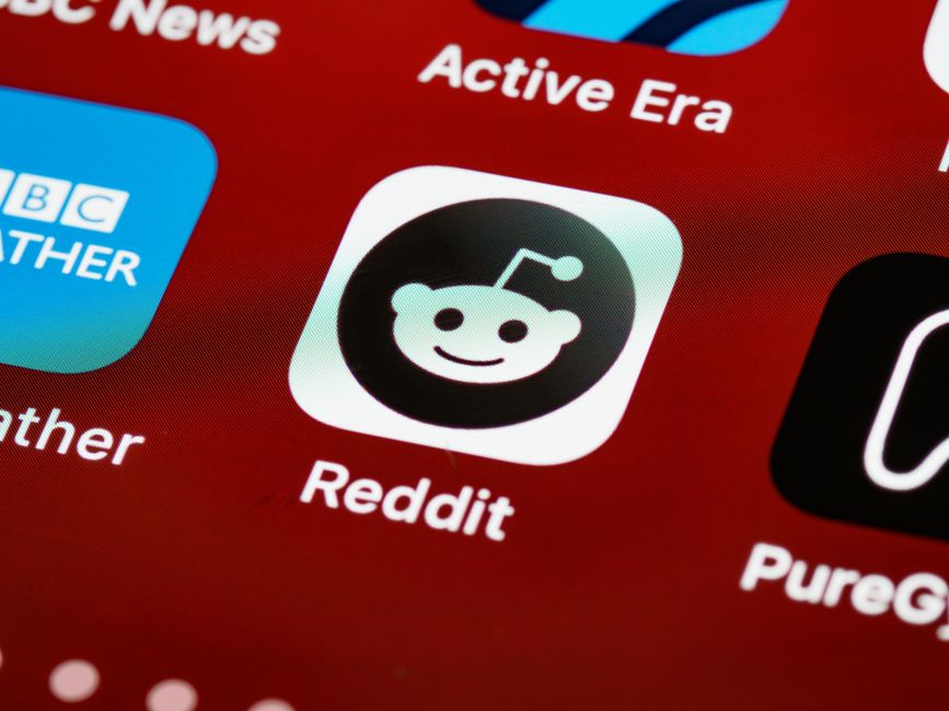 Reddit vs TikTok: Which Community Actually Shapes Gen Z and Millennial Opinions on News and Brands?